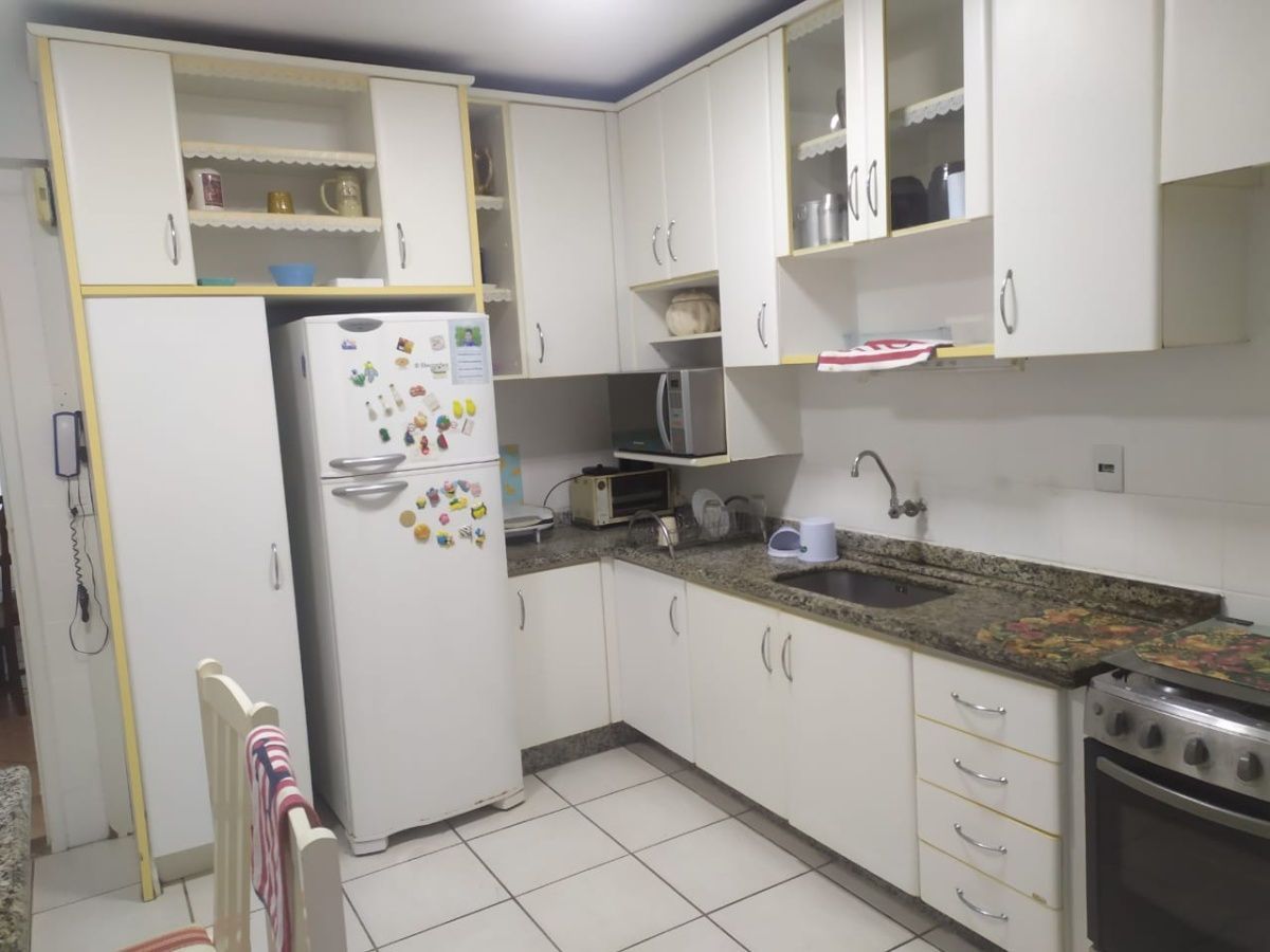 Apartamento à venda com 3 quartos, 184m² - Foto 13