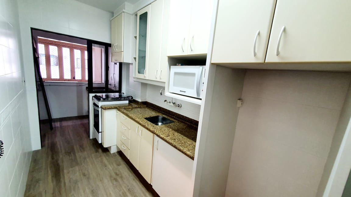 Apartamento à venda com 3 quartos, 121m² - Foto 4