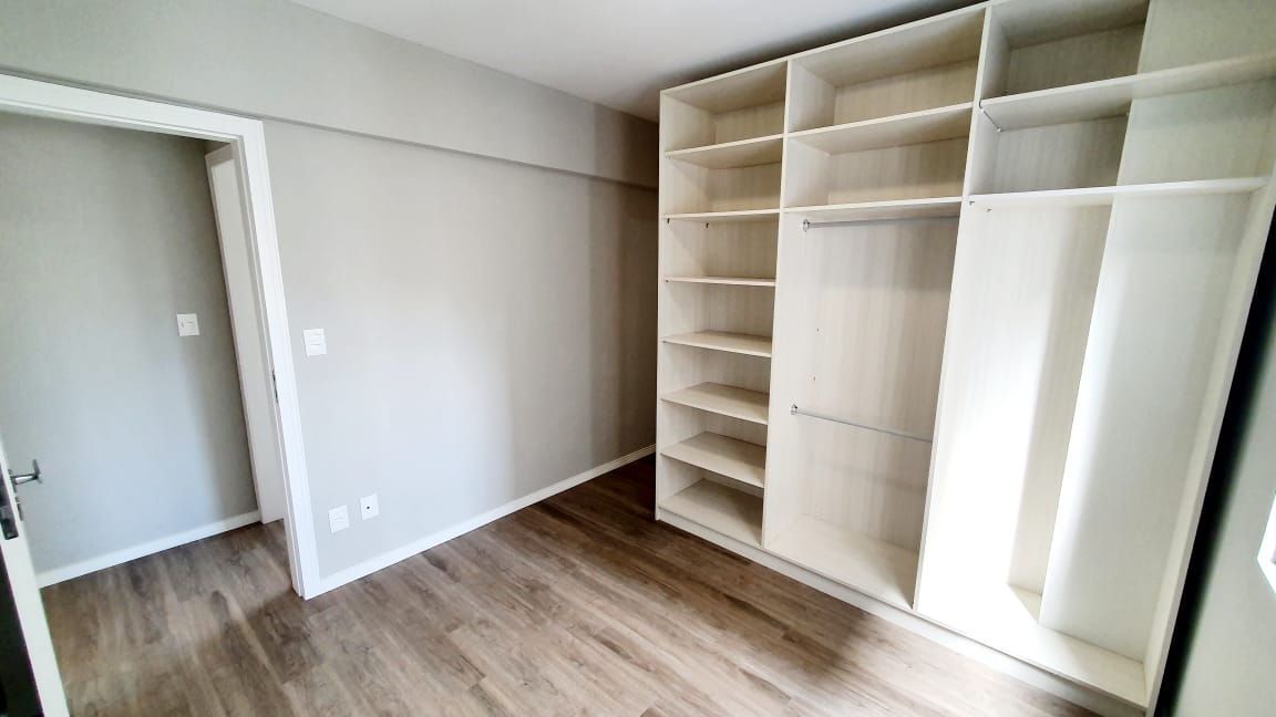 Apartamento à venda com 3 quartos, 121m² - Foto 17