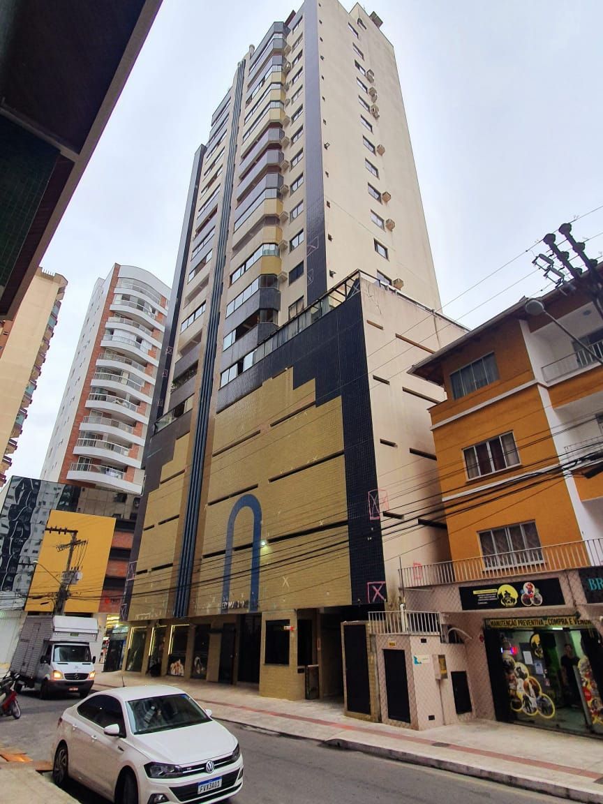 Apartamento à venda com 3 quartos, 121m² - Foto 1