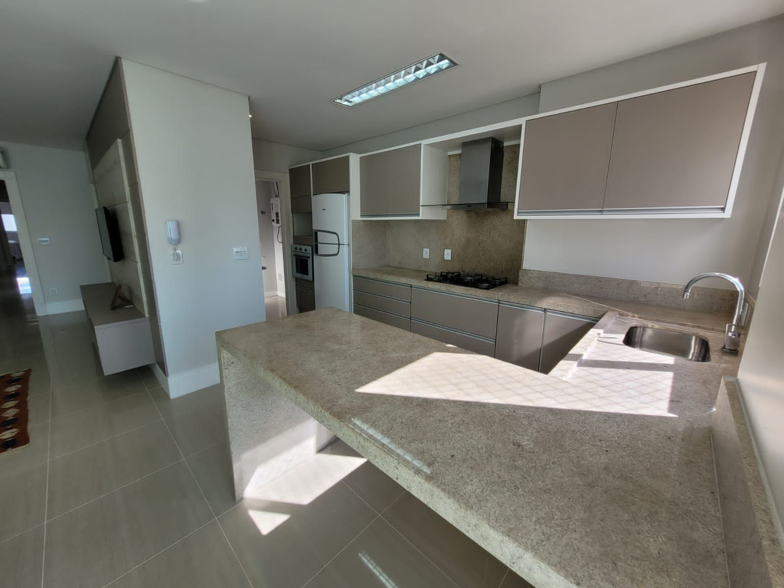 Apartamento à venda com 4 quartos, 137m² - Foto 8