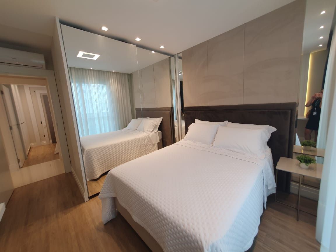 Apartamento à venda com 3 quartos, 181m² - Foto 17