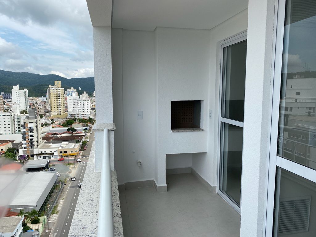 Apartamento à venda com 2 quartos, 57m² - Foto 1