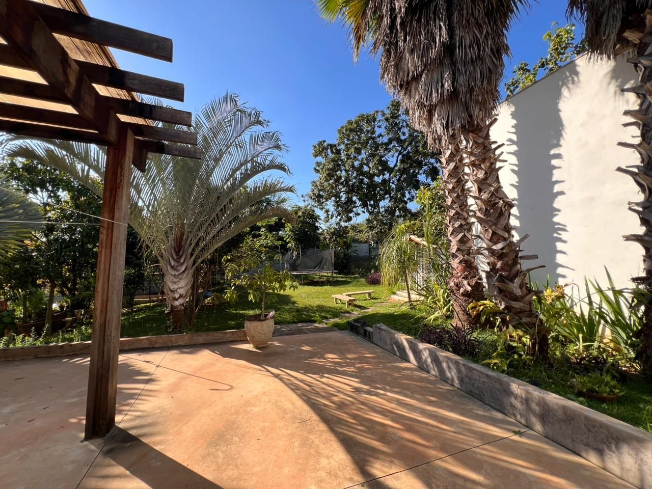 Foto 4 — Casa Quaresmeiras