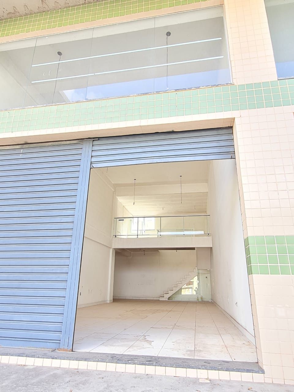 Foto 3 — Prédio Comercial na Avenida Tropical em Contagem