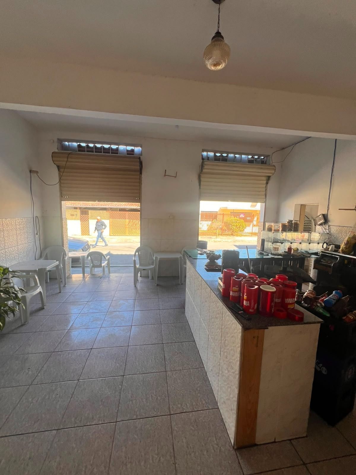Foto 3 — Loja comercial no centro de Pedro Leopoldo