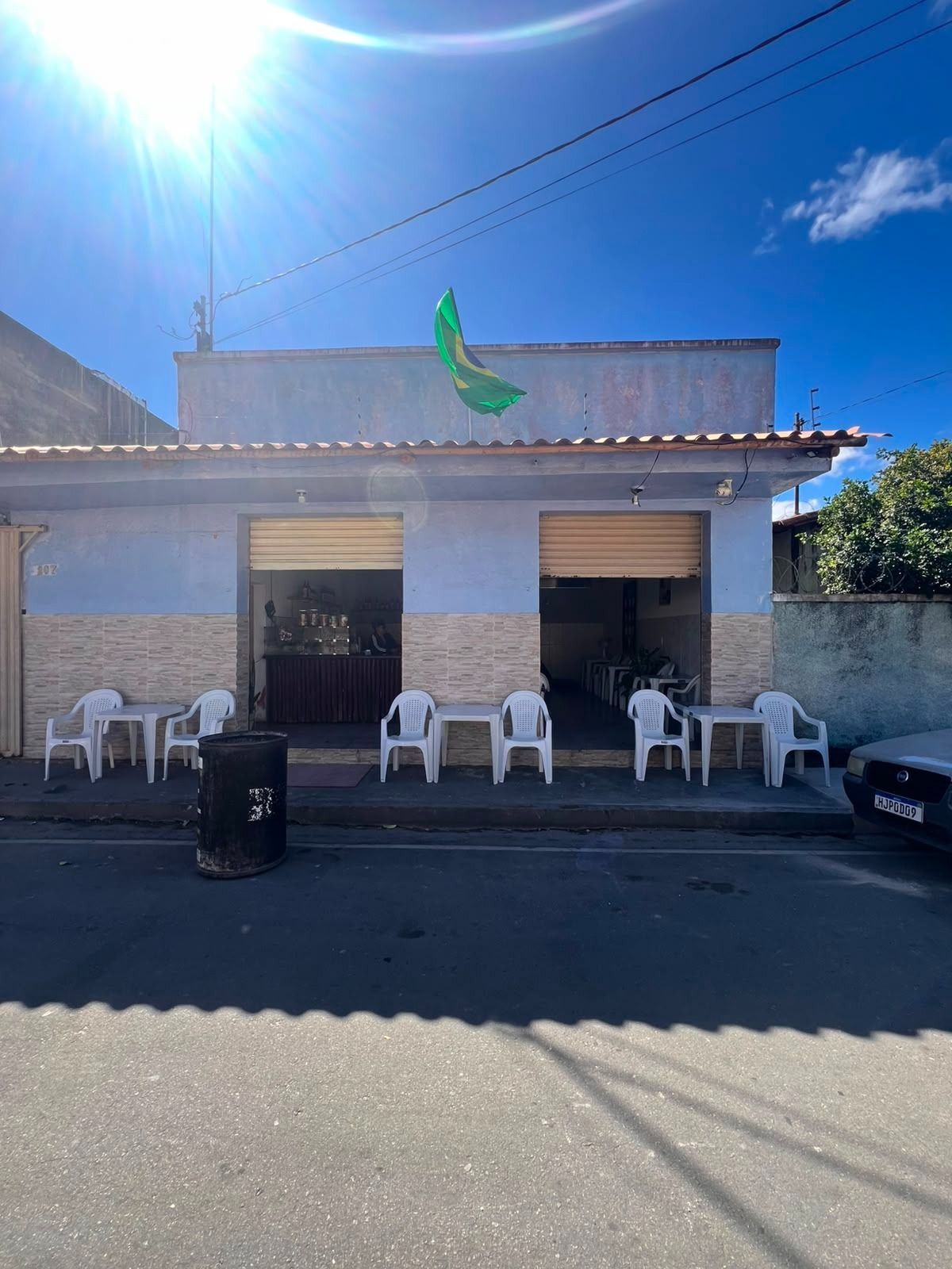 Foto 2 — Loja comercial no centro de Pedro Leopoldo