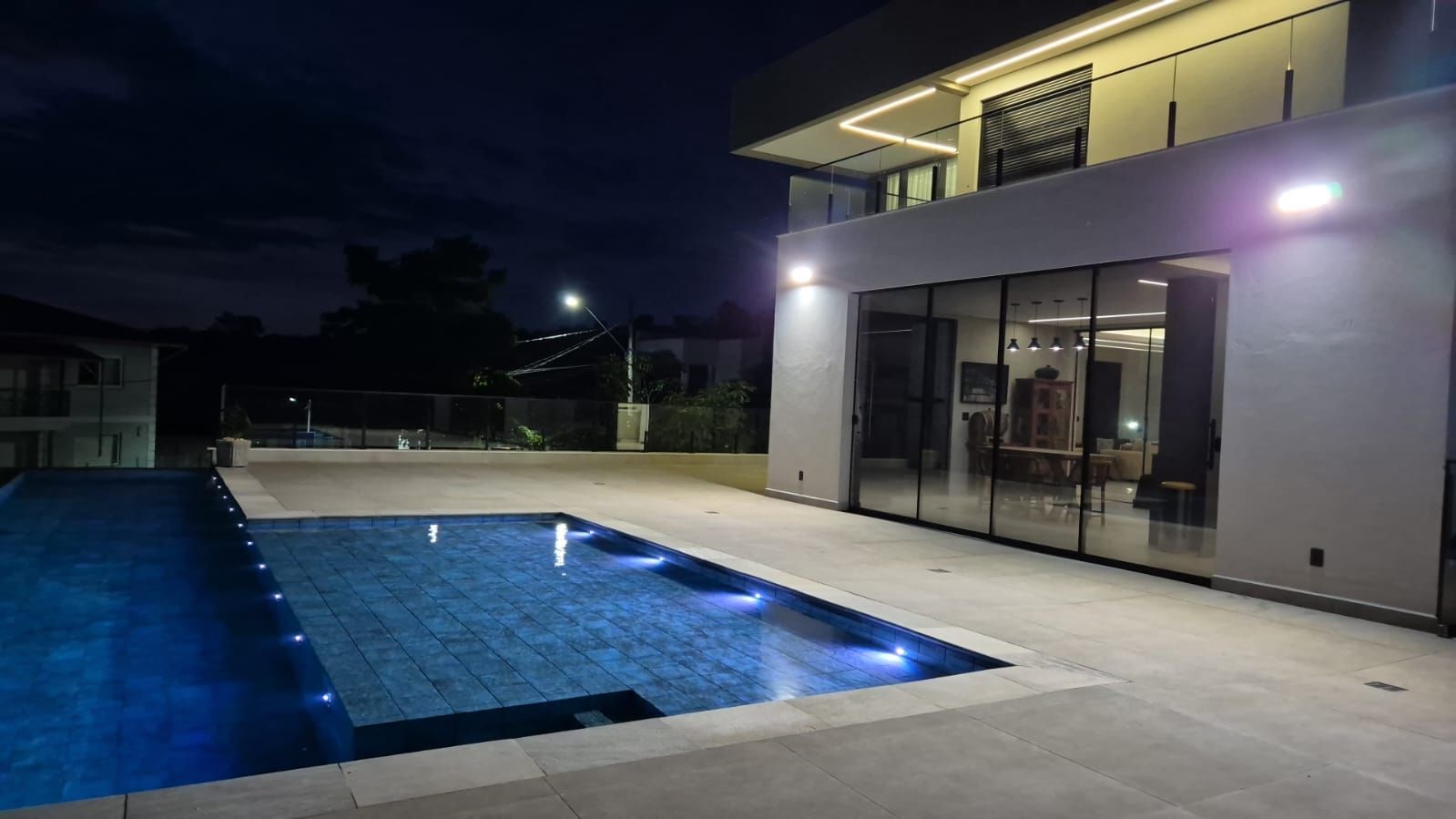 Foto 3 — Casa de 580m² no condomínio Gran Royalle em Confins