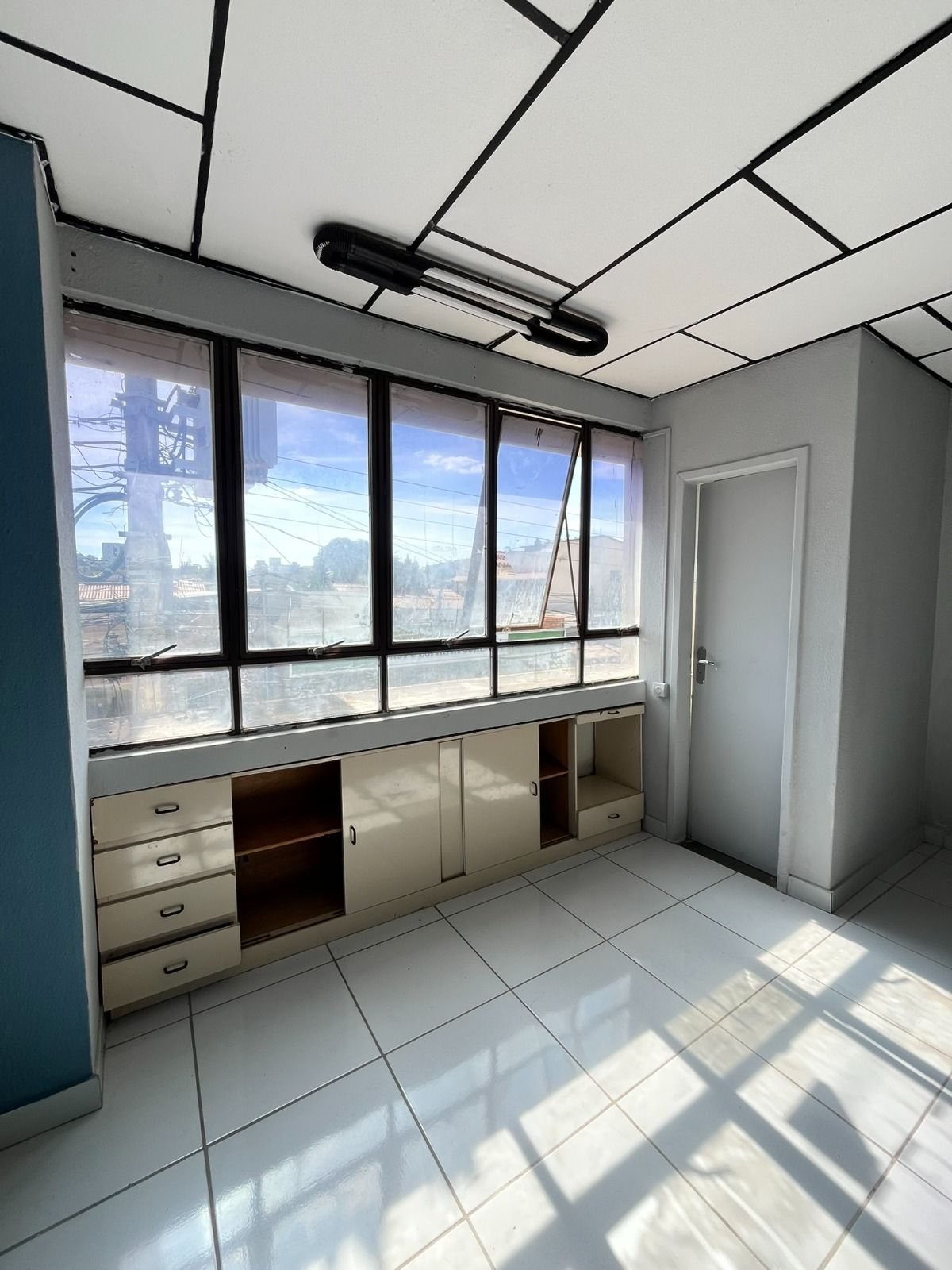 Foto 3 — Sala para venda no centro de Pedro Leopoldo