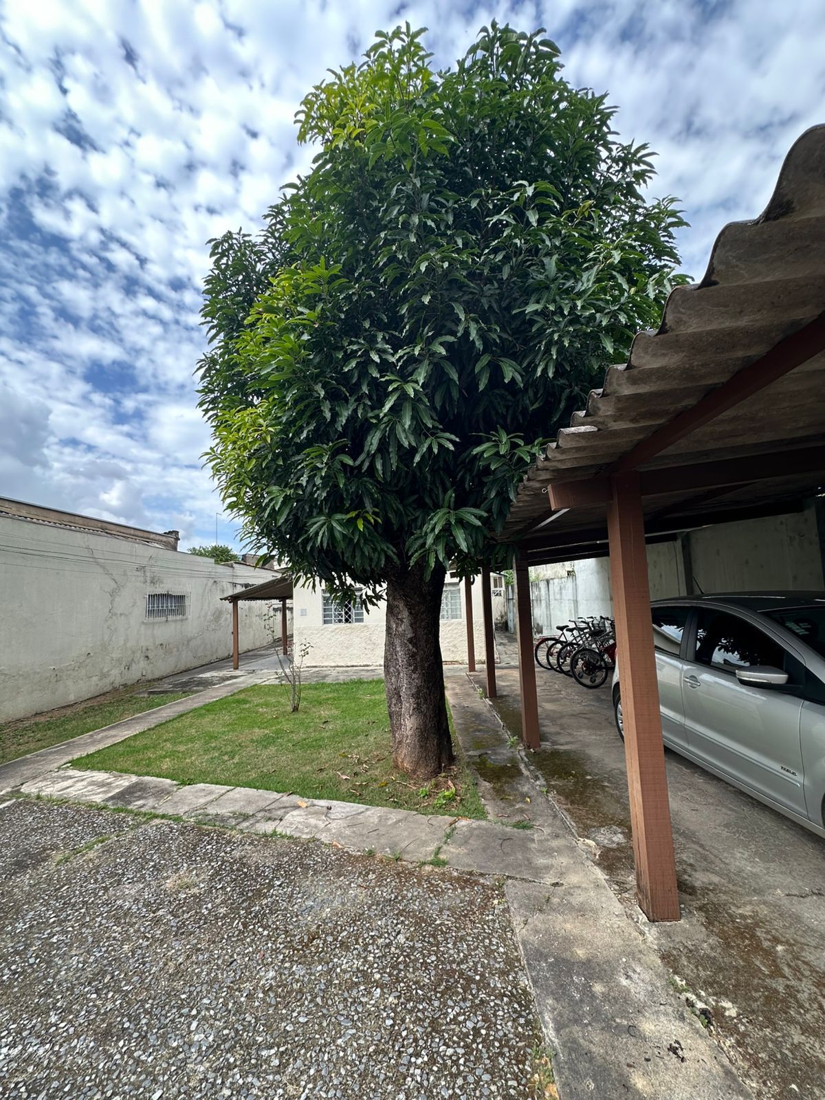 Foto 3 — Duas aconchegantes casas à venda juntas no centro de Pedro Leopoldo