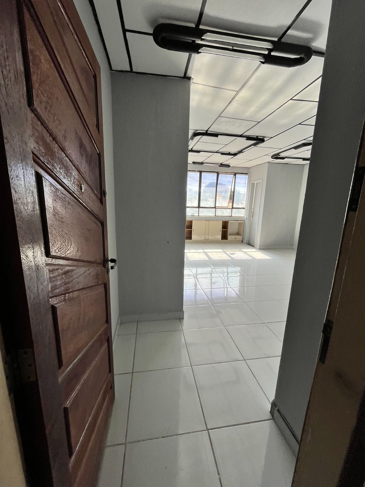 Foto 2 — Sala para venda no centro de Pedro Leopoldo