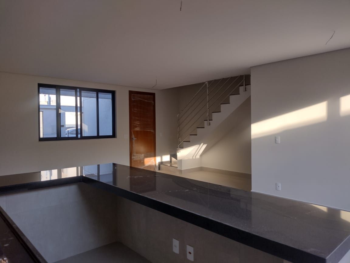 Foto 4 — Casa à Venda na Vila Clóris, Belo Horizonte, MG