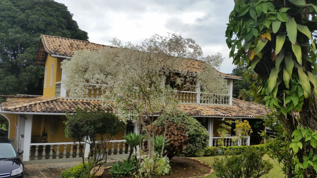 Foto 3 — Sítio de 6.000 m² com porteira fechada em Vespasiano