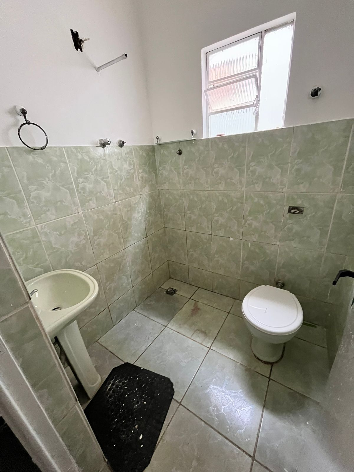 Foto 4 — Casa no bairro Felipe Cláudio em Pedro Leopoldo.
