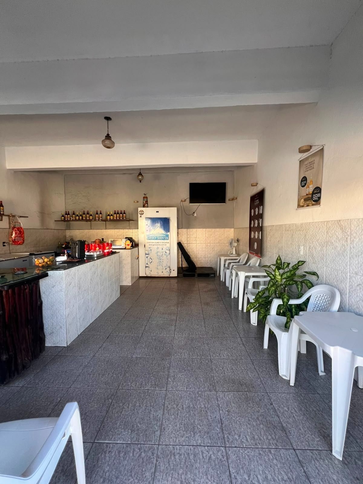 Foto 5 — Loja comercial no centro de Pedro Leopoldo