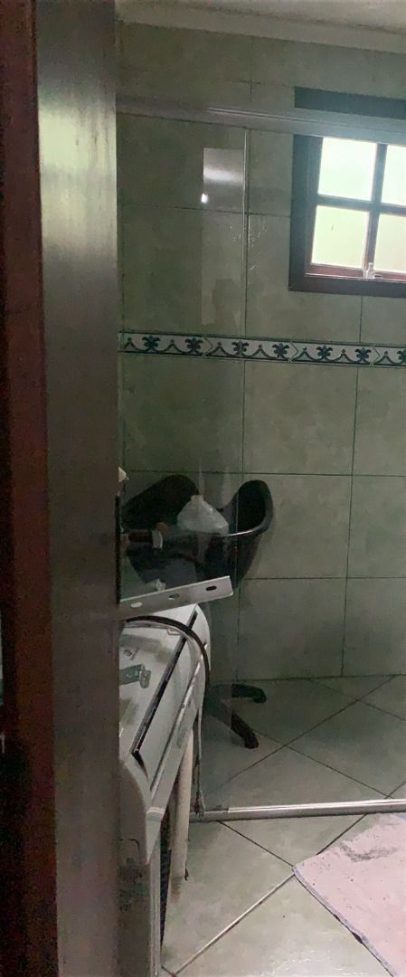 Casa à venda com 6 quartos, 247m² - Foto 6