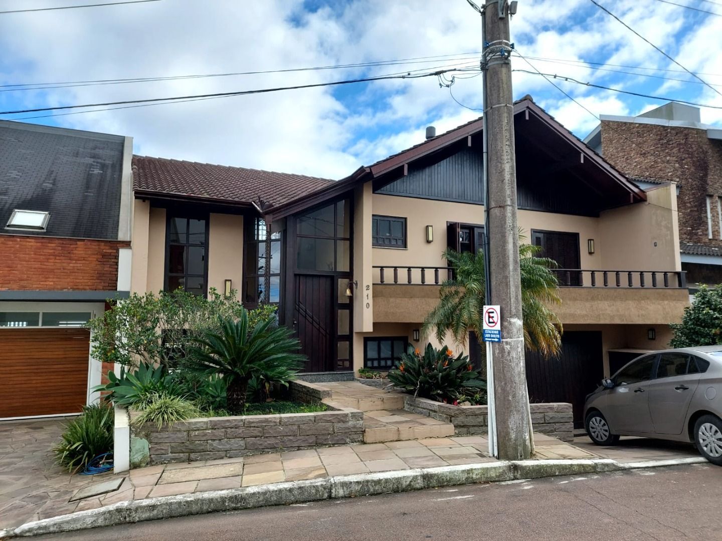 Casa, 4 quartos, 373 m² - Foto 1