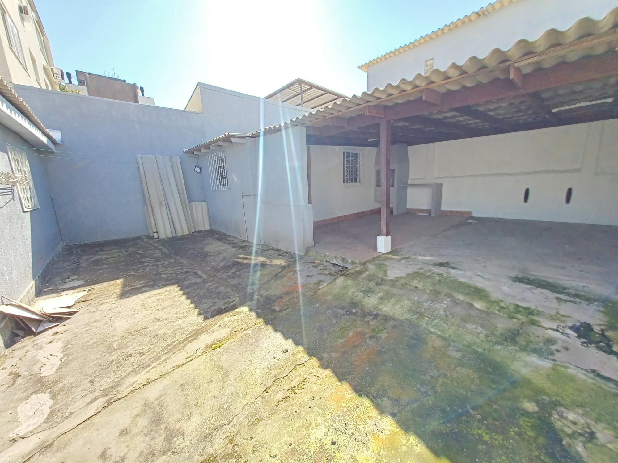 Casa à venda e aluguel com 3 quartos, 93m² - Foto 18