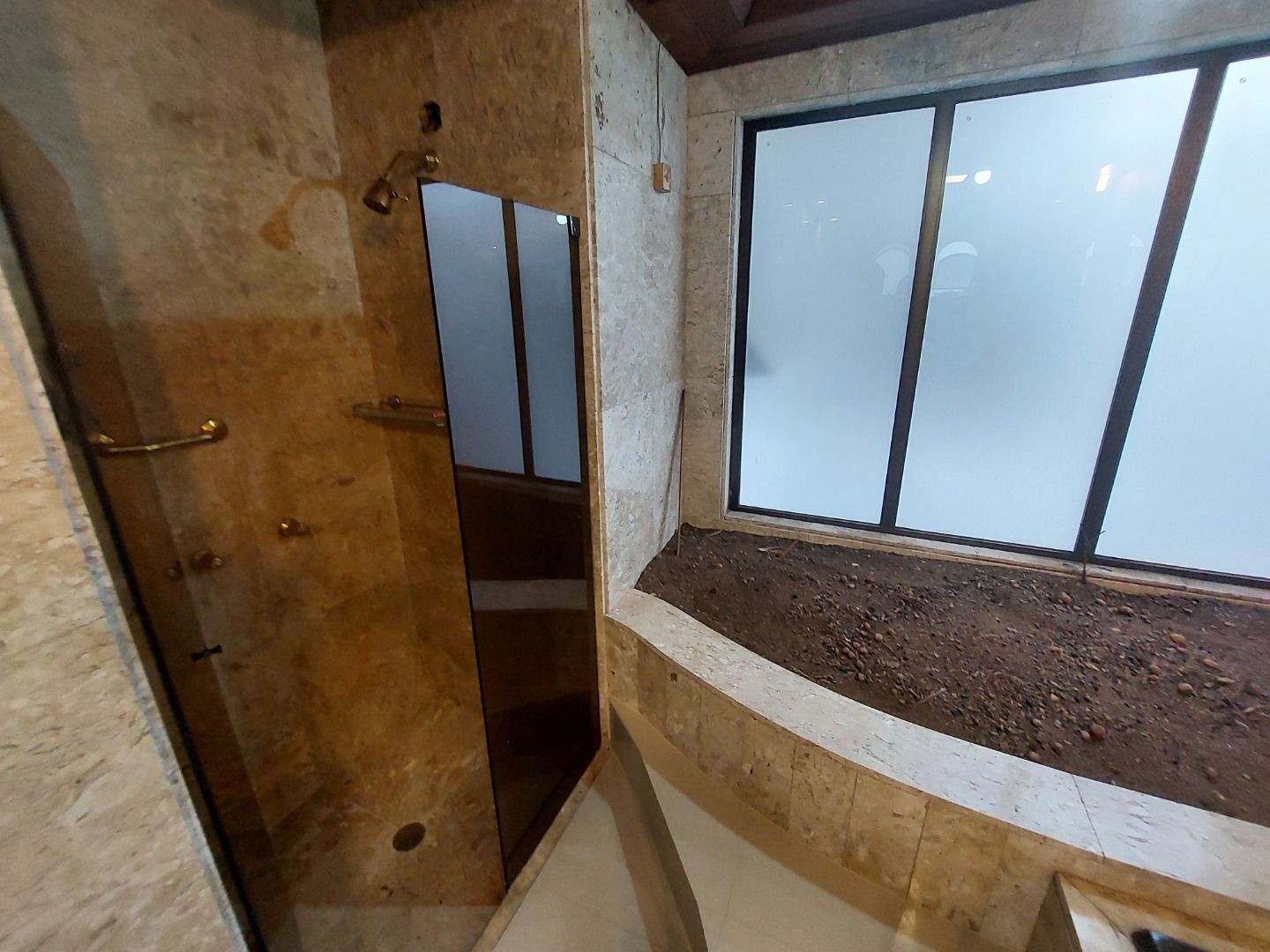 Casa para alugar com 5 quartos, 382m² - Foto 34