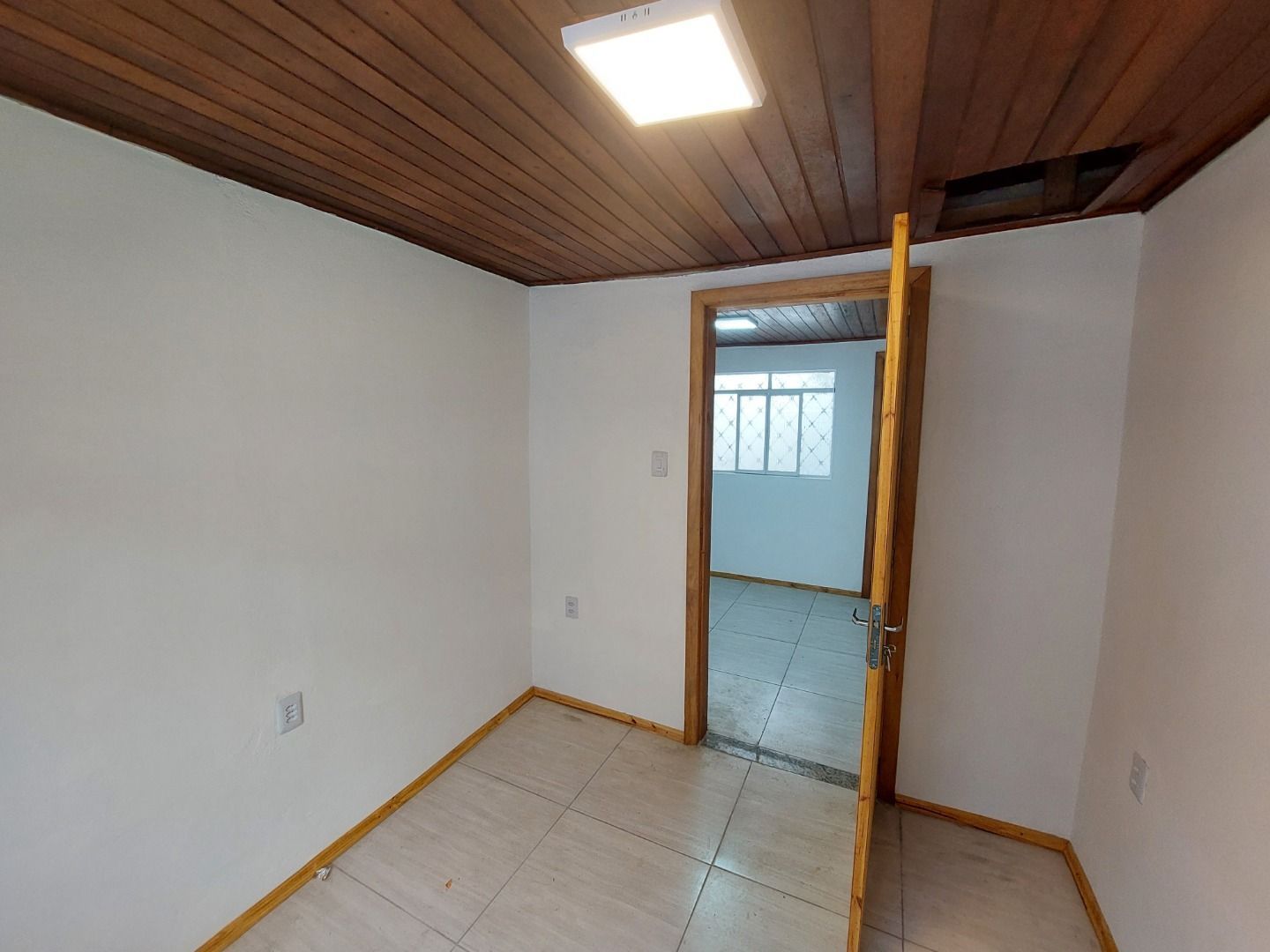 Casa à venda e aluguel com 3 quartos, 93m² - Foto 5
