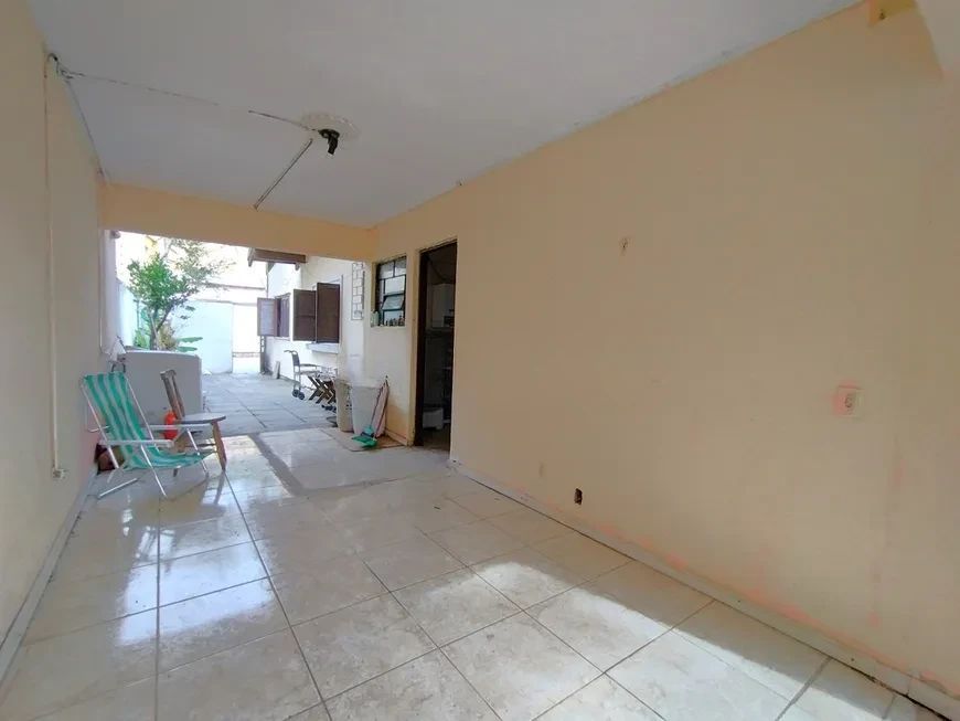 Casa para alugar com 4 quartos, 189m² - Foto 24