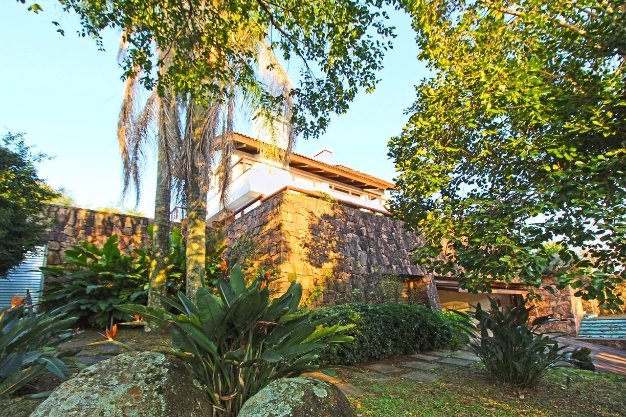 Casa à venda com 4 quartos, 601m² - Foto 1