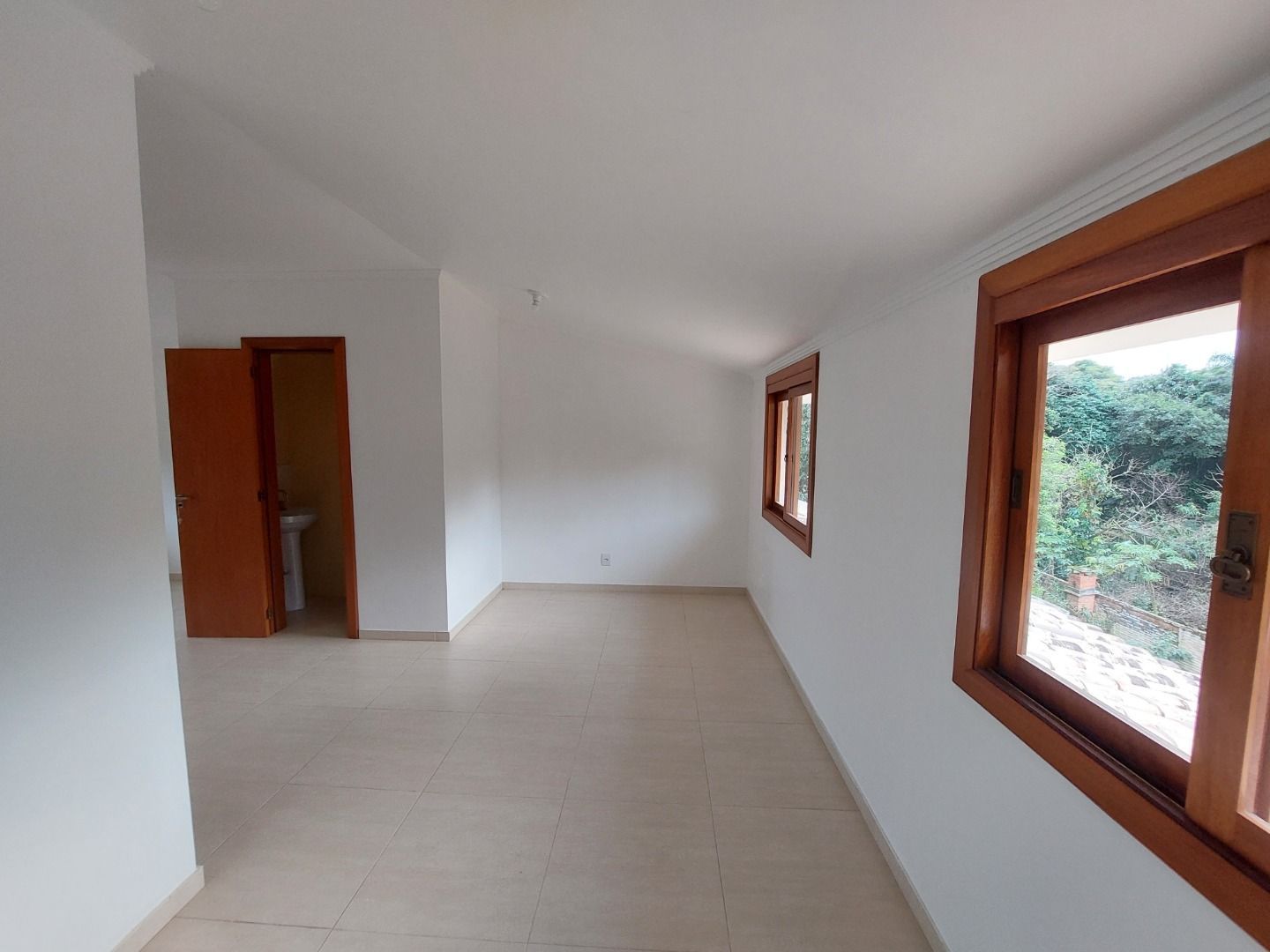 Casa para alugar com 3 quartos, 182m² - Foto 32