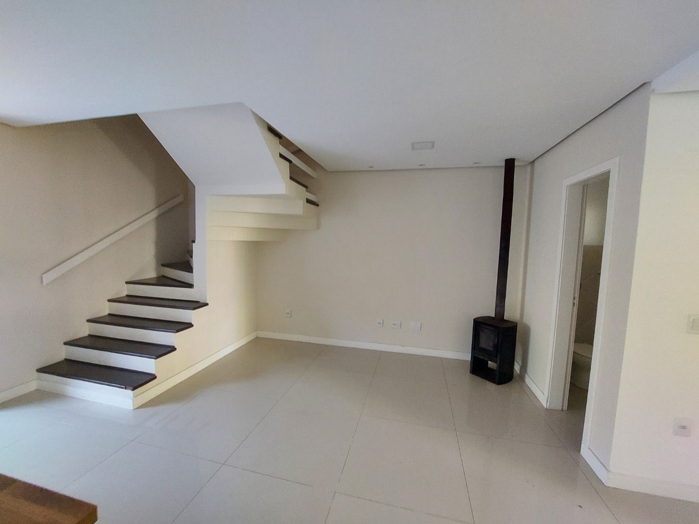 Casa para alugar com 3 quartos, 210m² - Foto 5