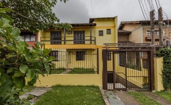 Casa, 3 quartos, 226 m² - Foto 1