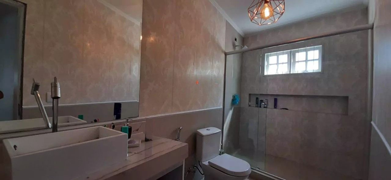 Casa, 4 quartos, 250 m² - Foto 17