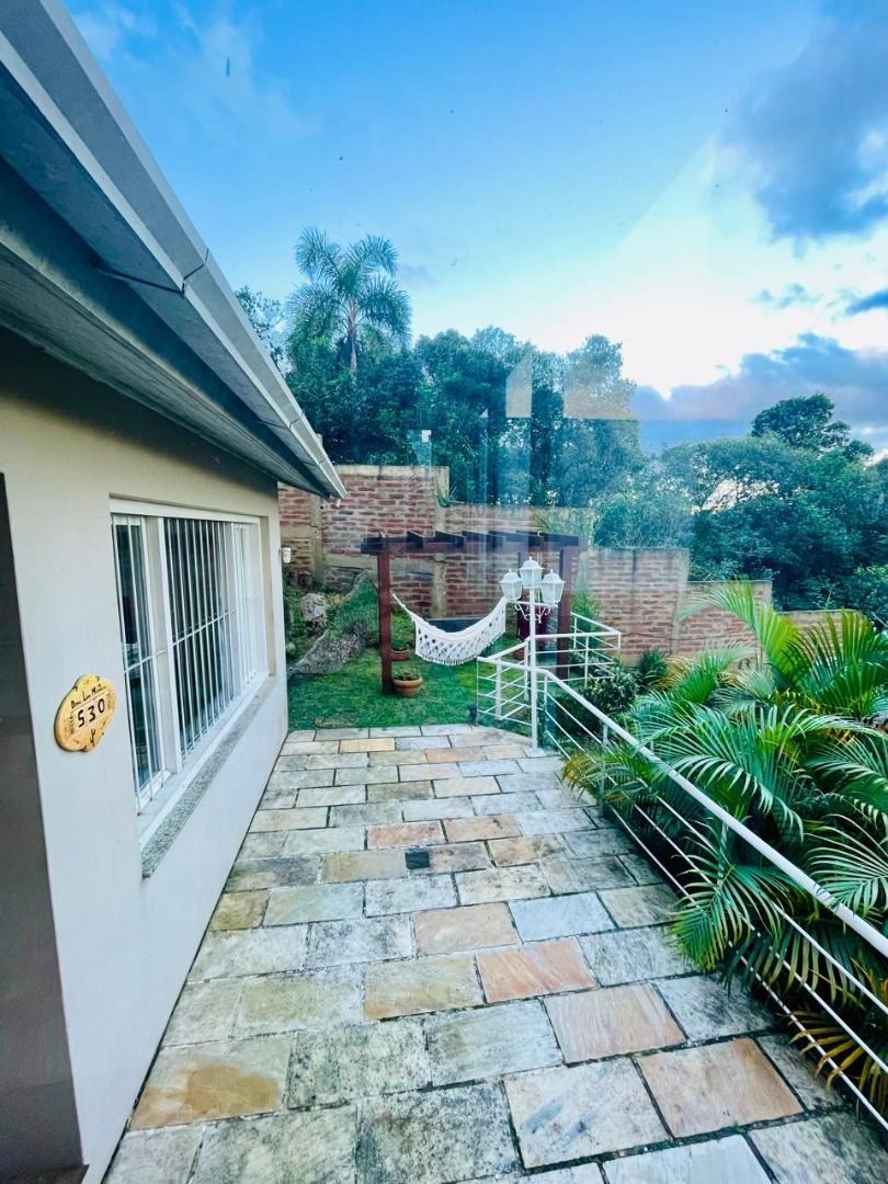 Casa à venda com 3 quartos, 226m² - Foto 6