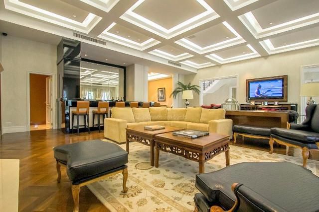 Casa à venda com 7 quartos, 1165m² - Foto 10