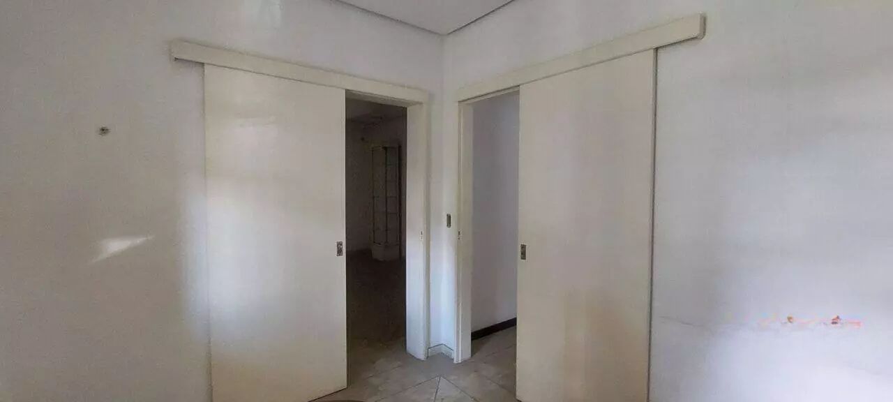 Loja-Salão para alugar com 8 quartos, 200m² - Foto 27