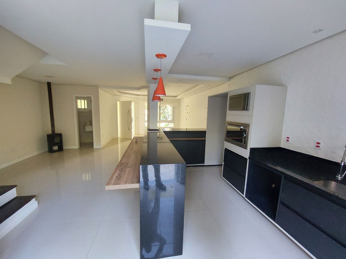 Casa para alugar com 3 quartos, 210m² - Foto 11
