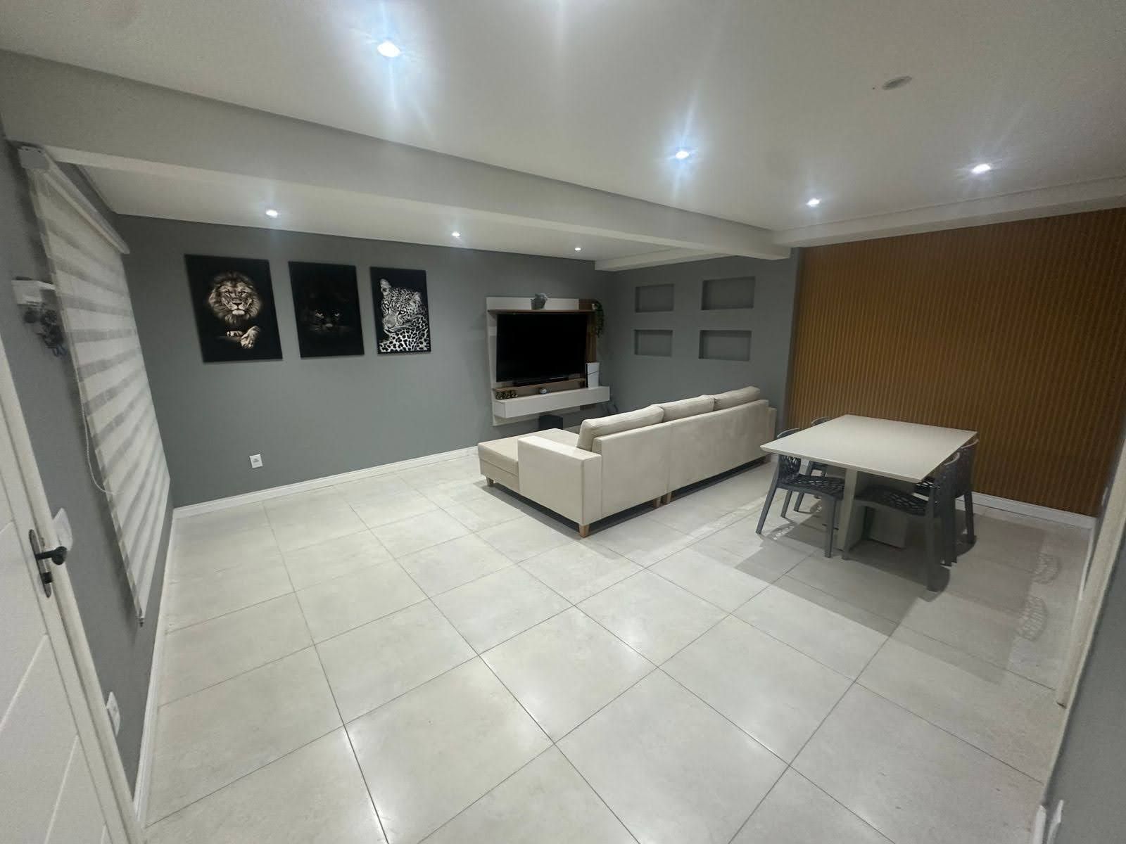 Casa, 3 quartos, 143 m² - Foto 2