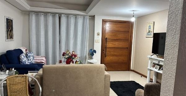 Casa à venda com 3 quartos, 239m² - Foto 2