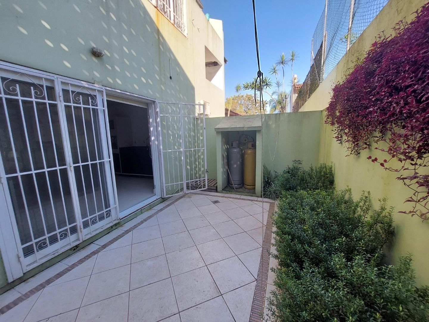 Casa para alugar com 3 quartos, 210m² - Foto 15