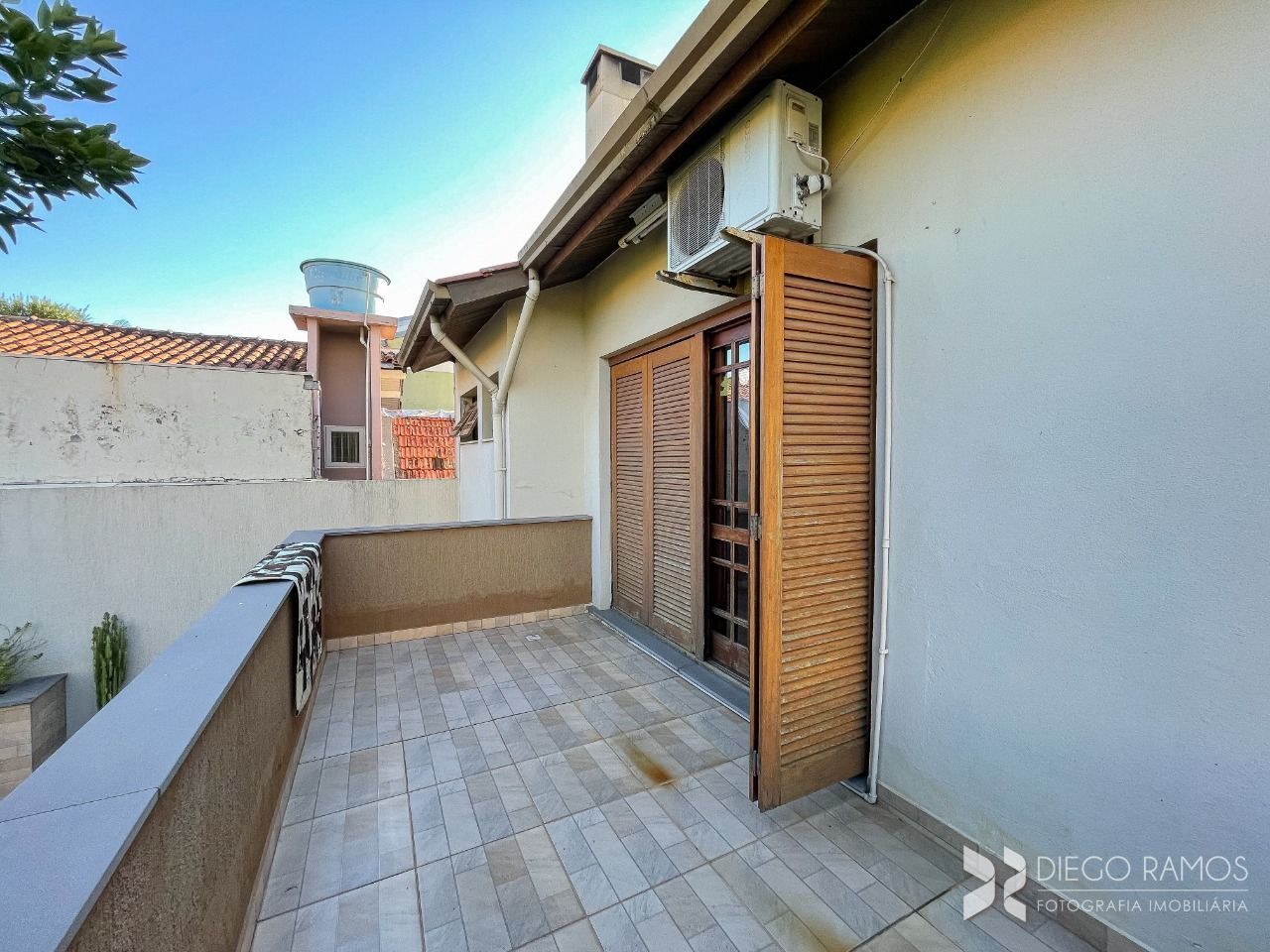 Casa à venda com 4 quartos, 389m² - Foto 3