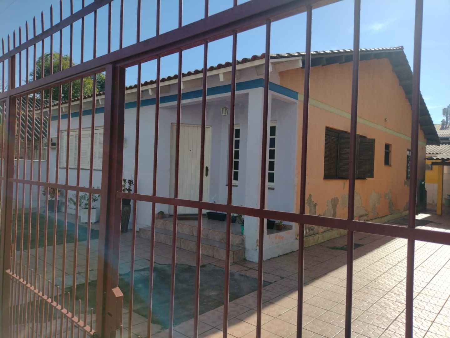 Casa à venda com 3 quartos, 150m² - Foto 2