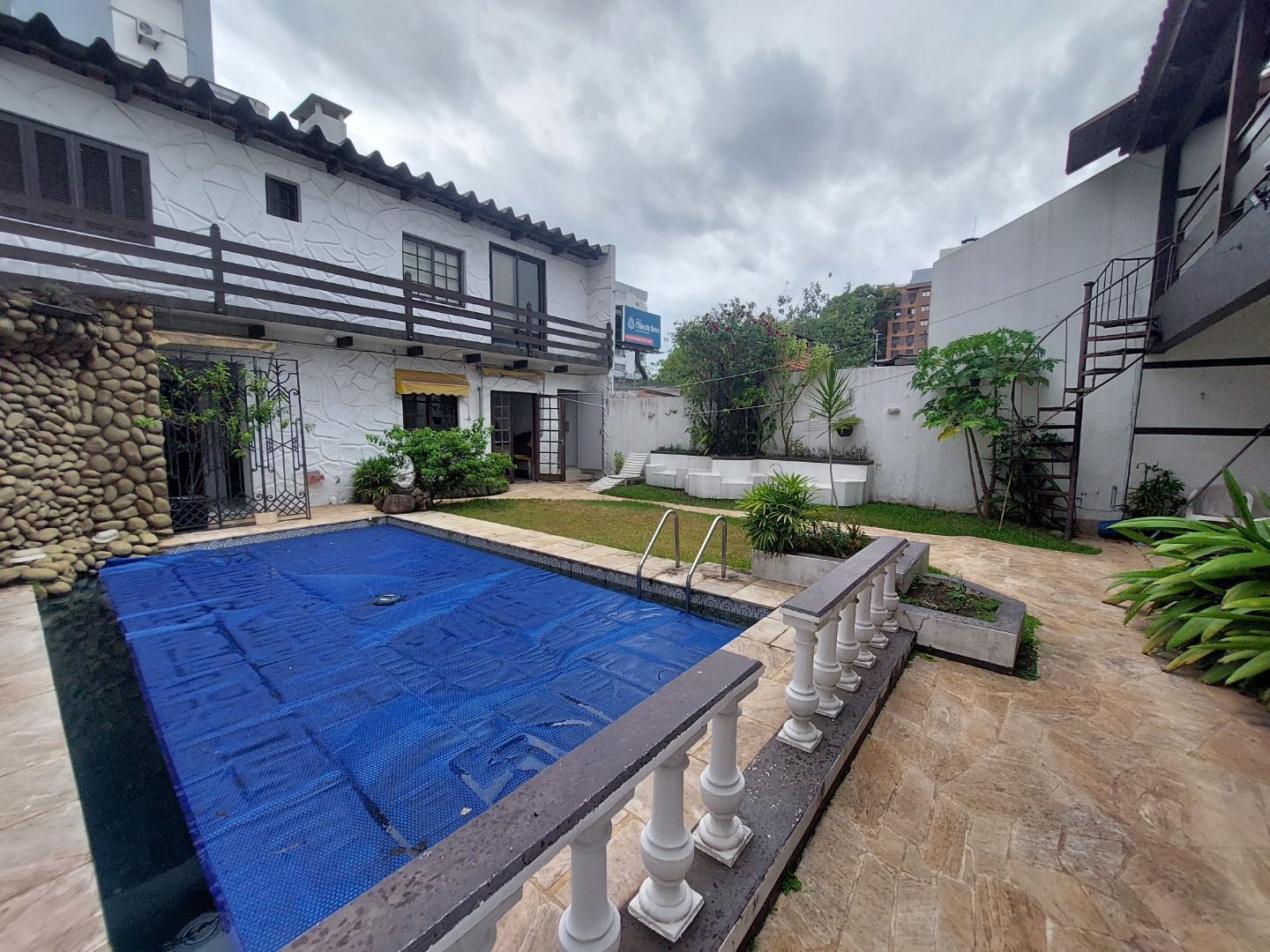 Casa para alugar com 5 quartos, 382m² - Foto 47