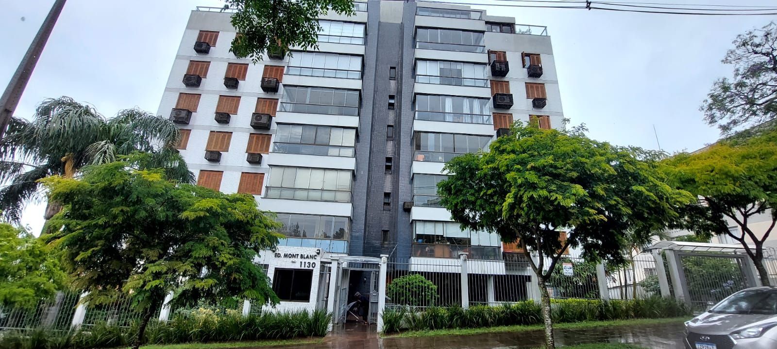 Apartamento à venda com 3 quartos, 98m² - Foto 2