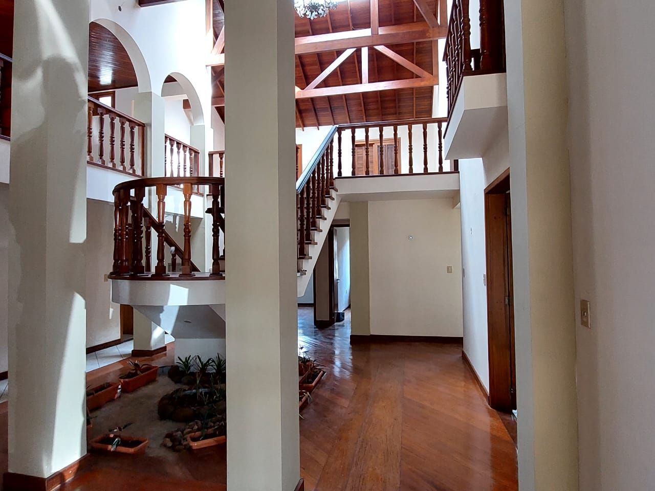 Casa, 3 quartos, 350 m² - Foto 1