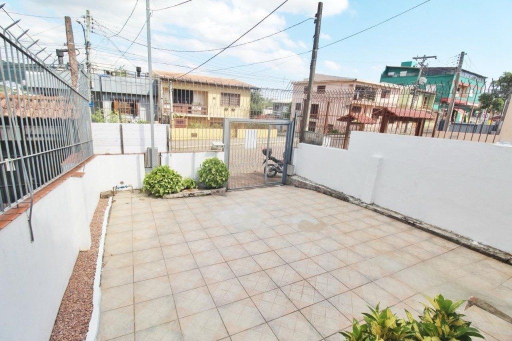 Casa à venda com 3 quartos, 120m² - Foto 25