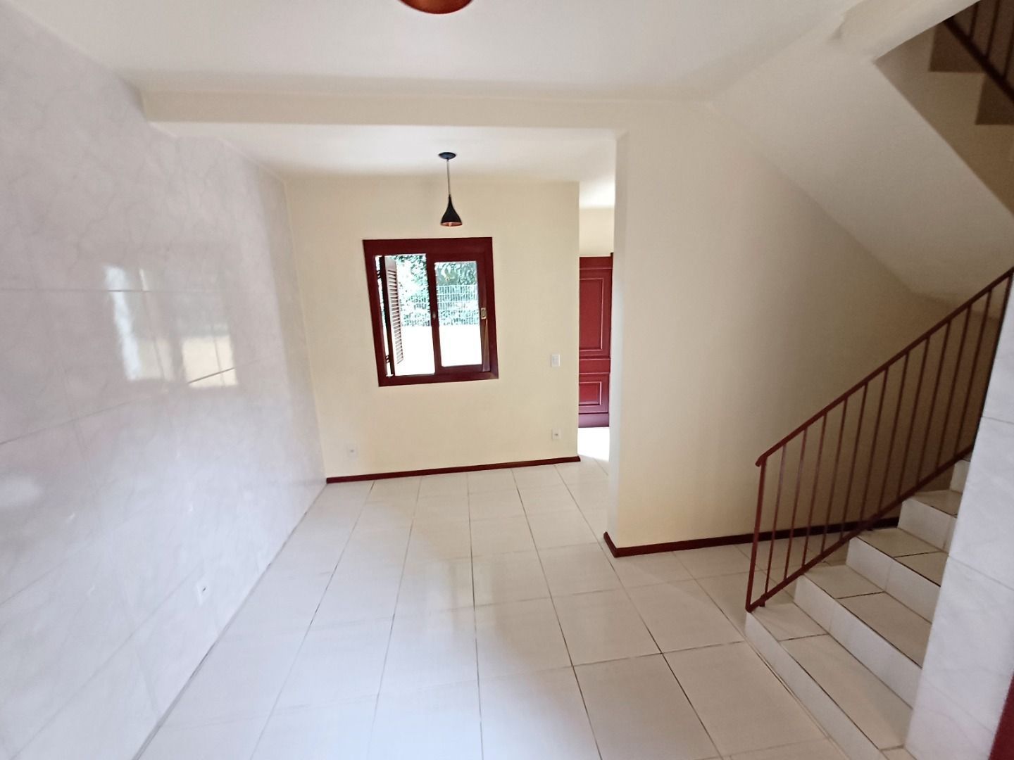 Casa para alugar com 2 quartos, 50m² - Foto 1