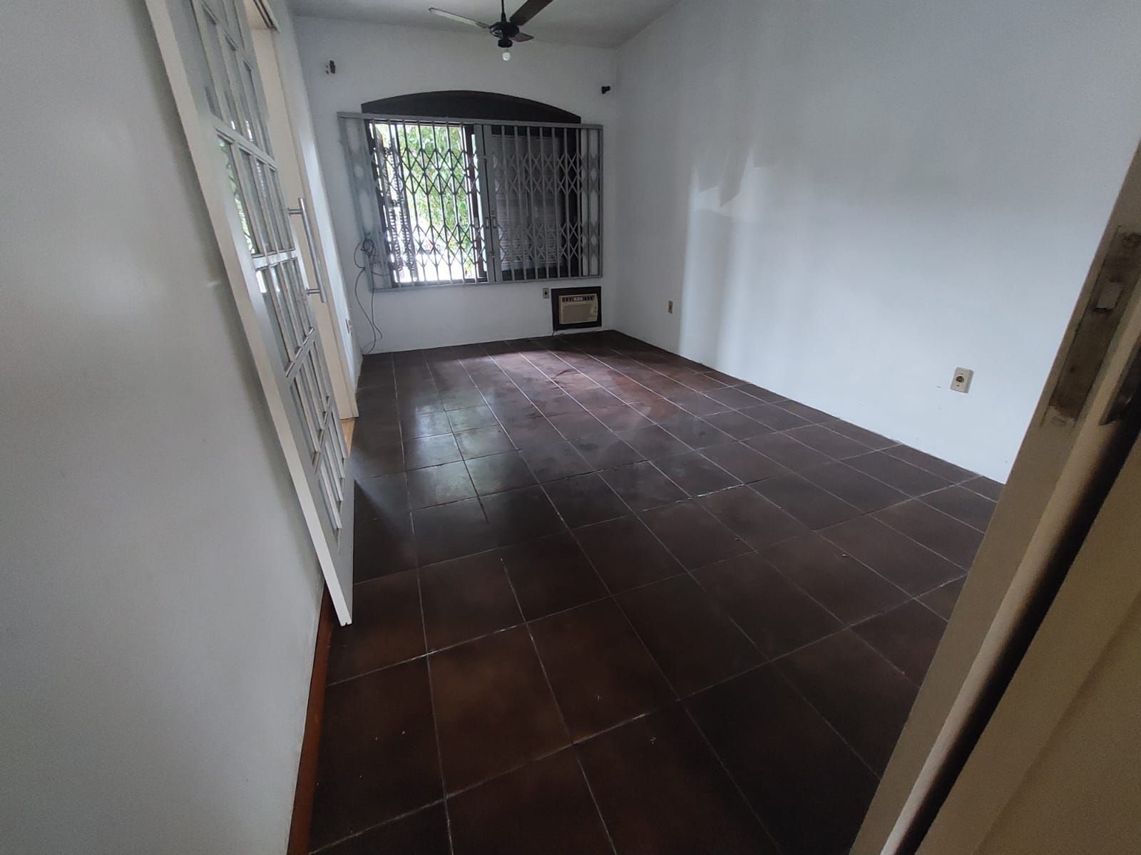 Casa, 4 quartos, 270 m² - Foto 49