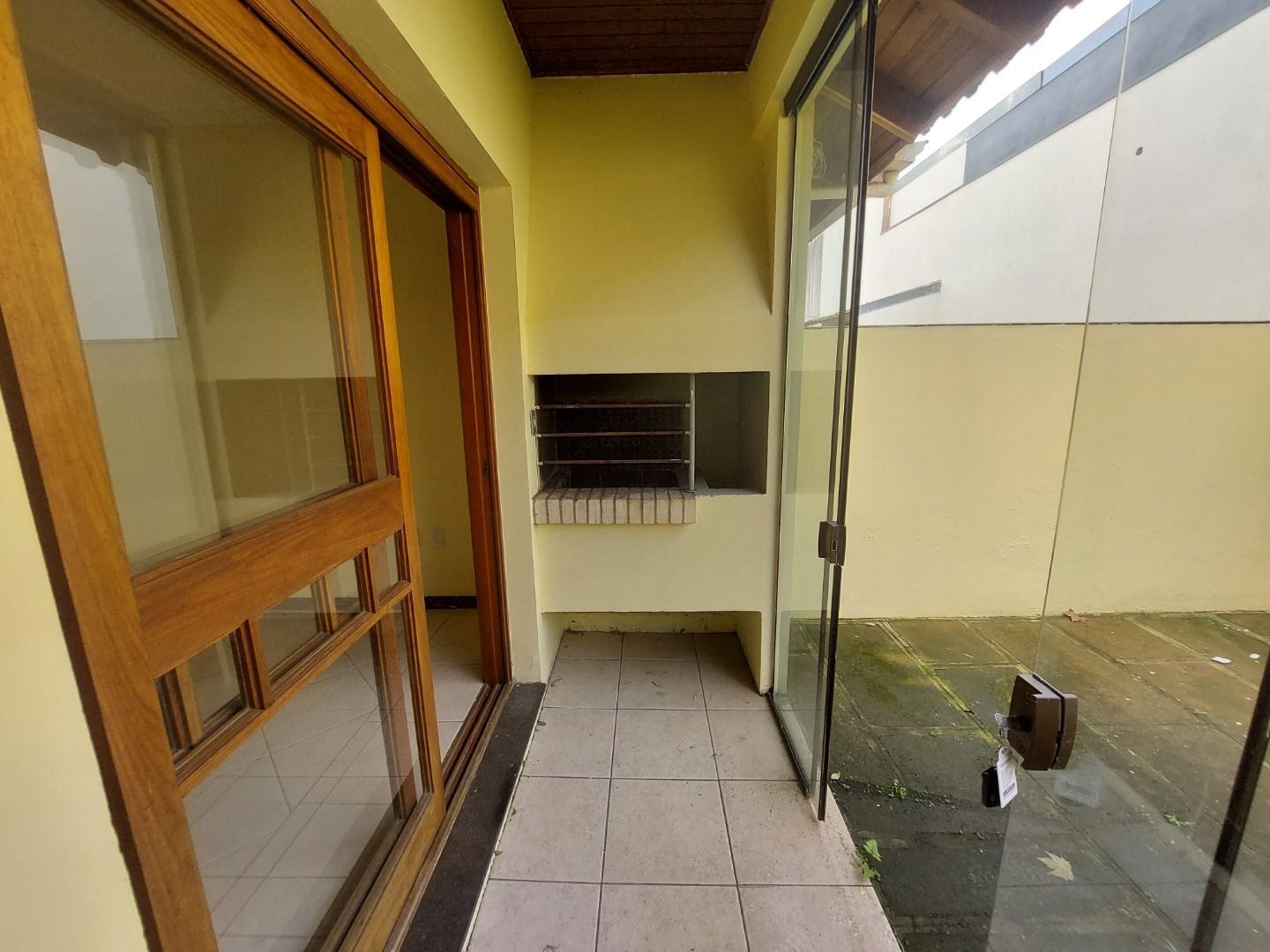 Casa para alugar com 3 quartos, 150m² - Foto 10