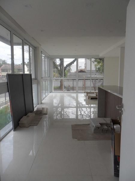Apartamento à venda com 2 quartos, 71m² - Foto 3