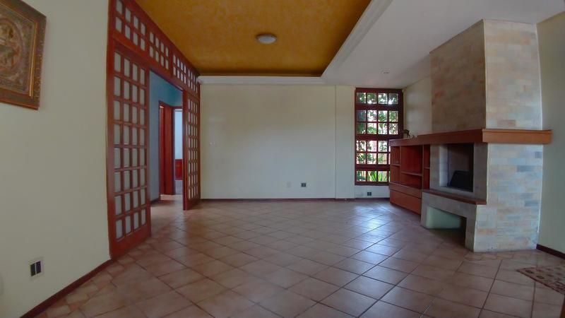 Casa à venda com 4 quartos, 200m² - Foto 3