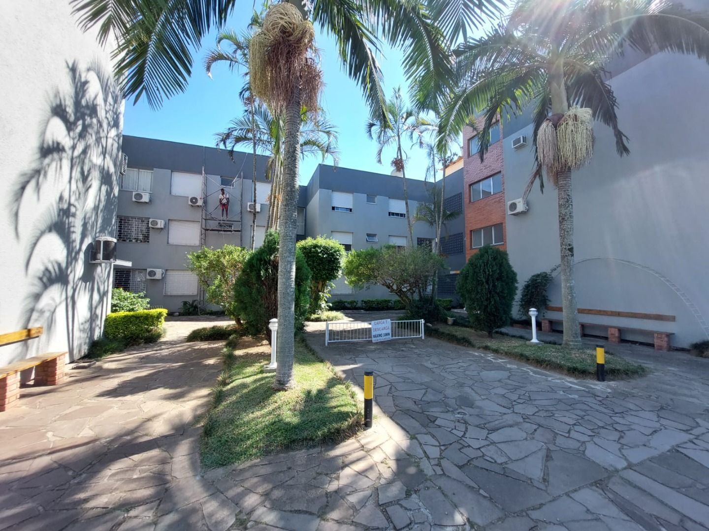 Apartamento à venda com 1 quarto, 42m² - Foto 1