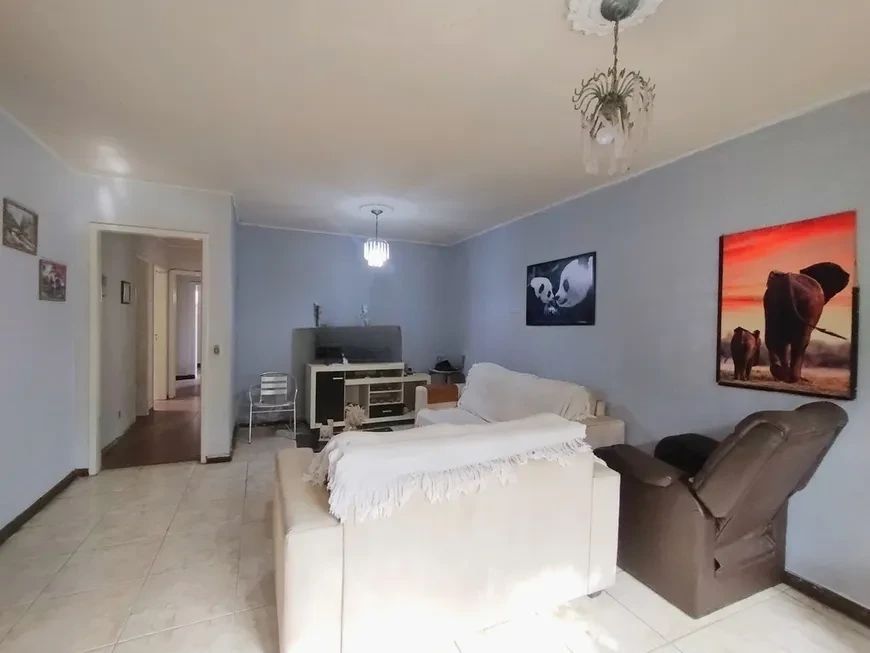 Casa para alugar com 4 quartos, 189m² - Foto 2